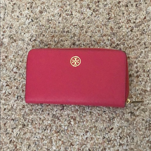 Tory Burch Handbags - Pink Tory Burch Wallet